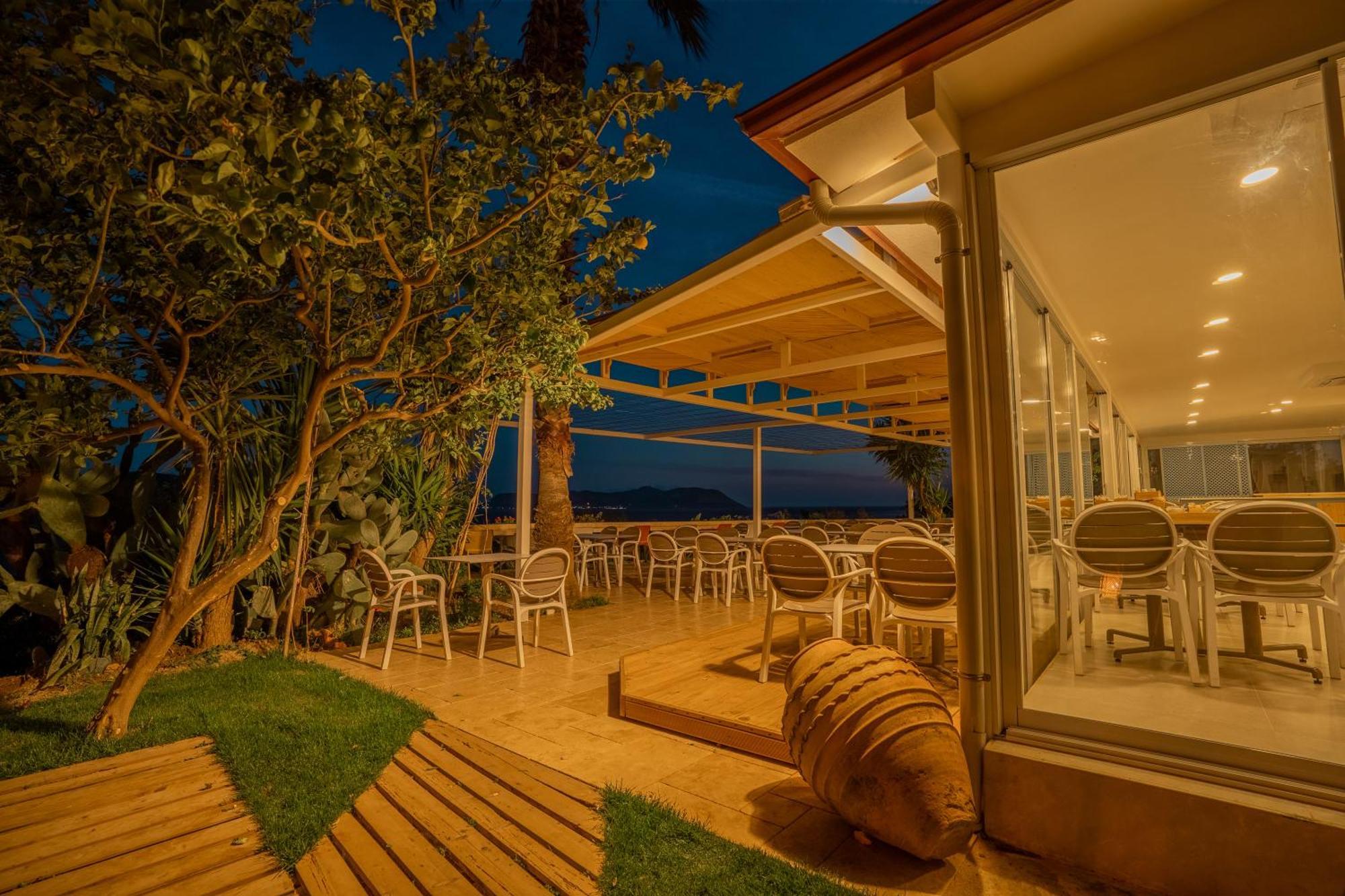 Payam Hotel Kas Bagian luar foto